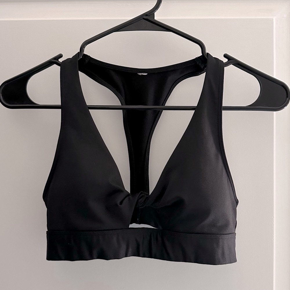 PINK Twist Front Lightly Lined Sports Bra (S)